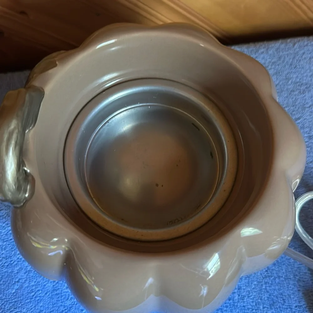 Yankee Candle Harvest Pumpkin Scenterpiece Meltcup Wax Warmer